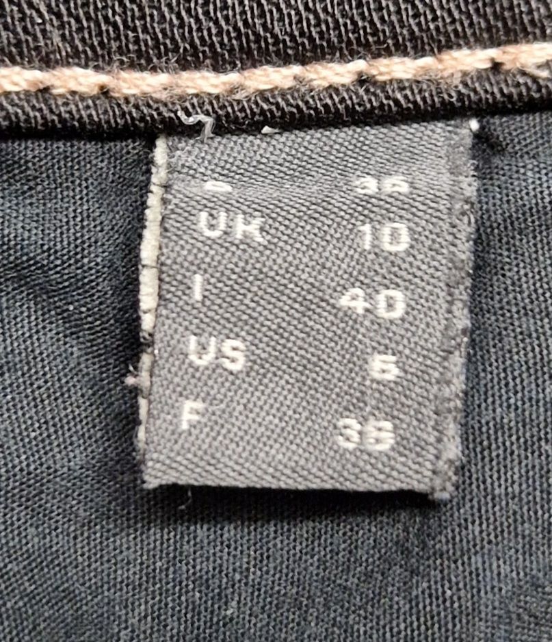Esprit Hosen: Hose von Esprit grösse 36 – Gebraucht aus Itingen von Claudia.E 2