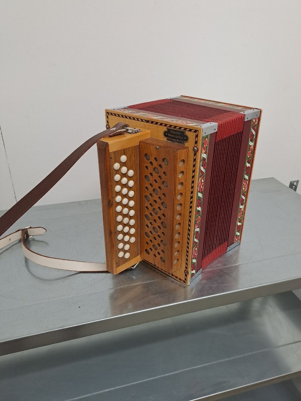 Instruments de musique: Haüsler orgeli ton A – D'occasion à Villeneuve par BibiVintage