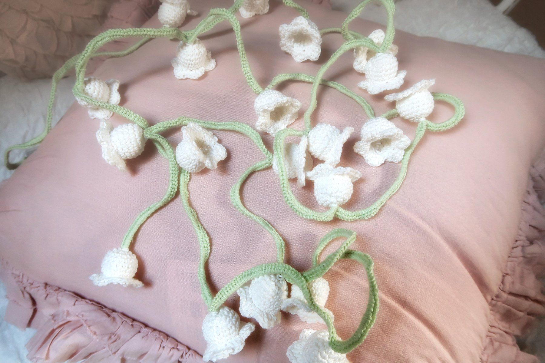 Lichterketten & Leisten: Gehäkelte Maiglöckchen Lichterkette 🌱 – Neu (gemäss Beschreibung) aus Grosswangen von Shateiel