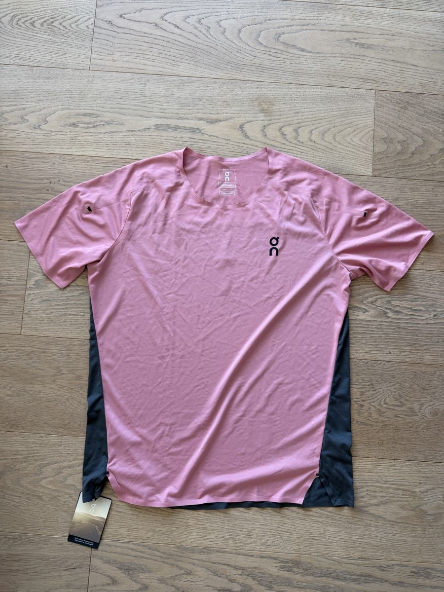 On T-shirt: On Performance T Herren Grösse L - neu – Nuovo e nell'imballaggio originale da Zürich venduto da z00mie