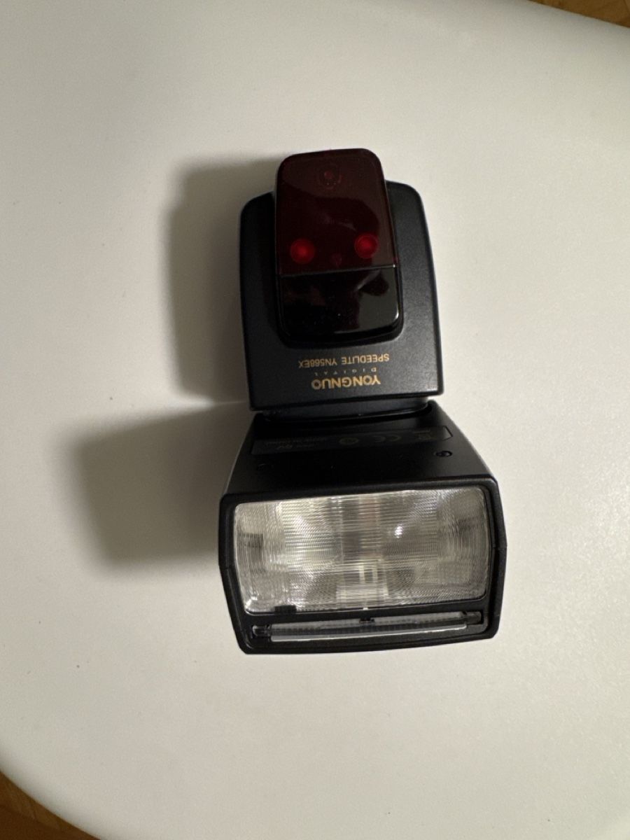 Yongnuo Blitze: Yongnuo Speedlite YN568EX Camera Flash Unit Used – Gebraucht aus Petit-Lancy von tonos 4