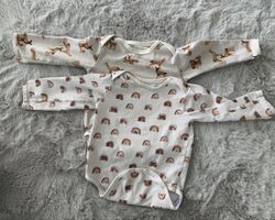 Baby Bodys Grösse 68 2 Stk. mit Print
