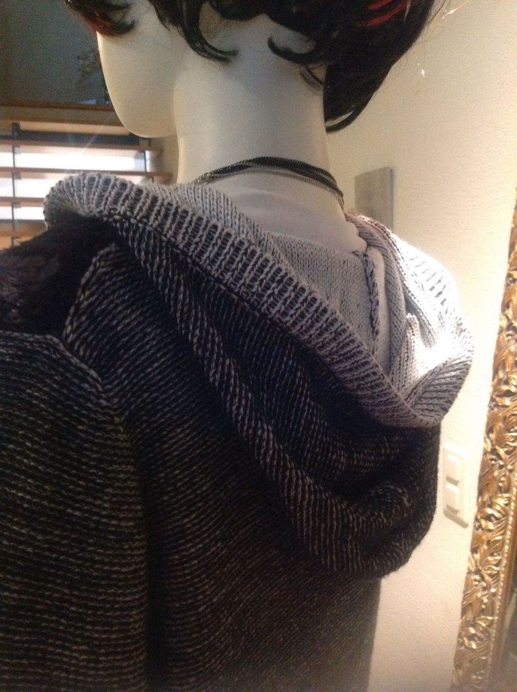 Jacken: Moderne Jacke mit Pelzeinsatz, Neu, – Neu (gemäss Beschreibung) aus Widnau von Smanitu 1
