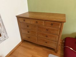 Bauernkommode aus massivem Holz