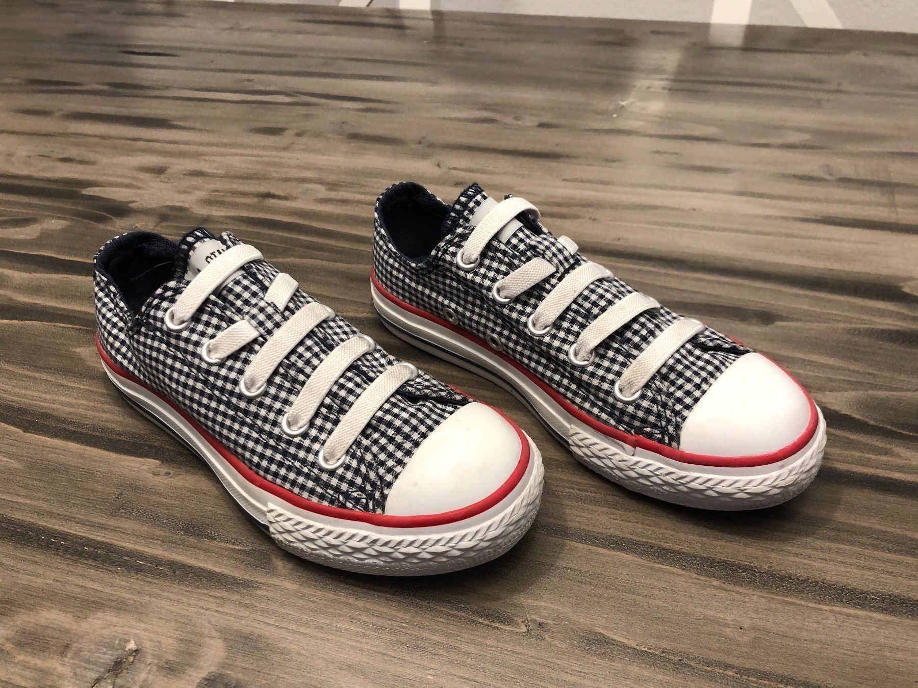 Converse Scarpe per ragazze: Original Converse Schuhe in 29 – Usato da Dübendorf venduto da eko11