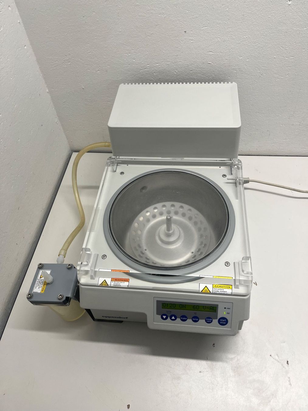 Laborzubehör: Eppendorf Concentrator Plus – Gebraucht aus Niederdorf von LeptonAG_Labor 2
