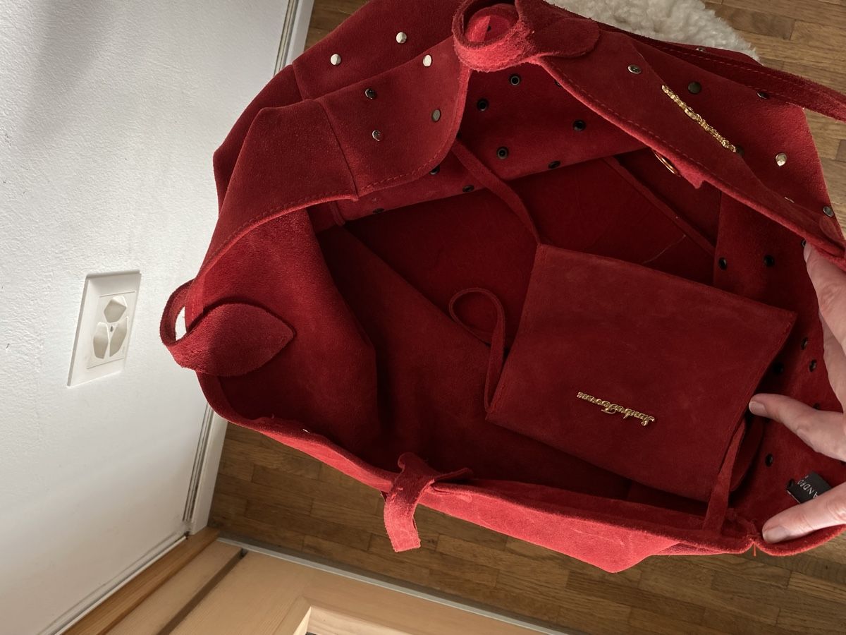 Borse da donna: Sandro Ferrone tote bag, red suede with gold studs! – Usato da Münchringen venduto da loo_b7bd 6