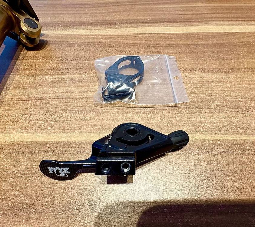 FOX Transfer Dropper Seatpost inkl. Remote (Gebraucht) in Zernez für ...