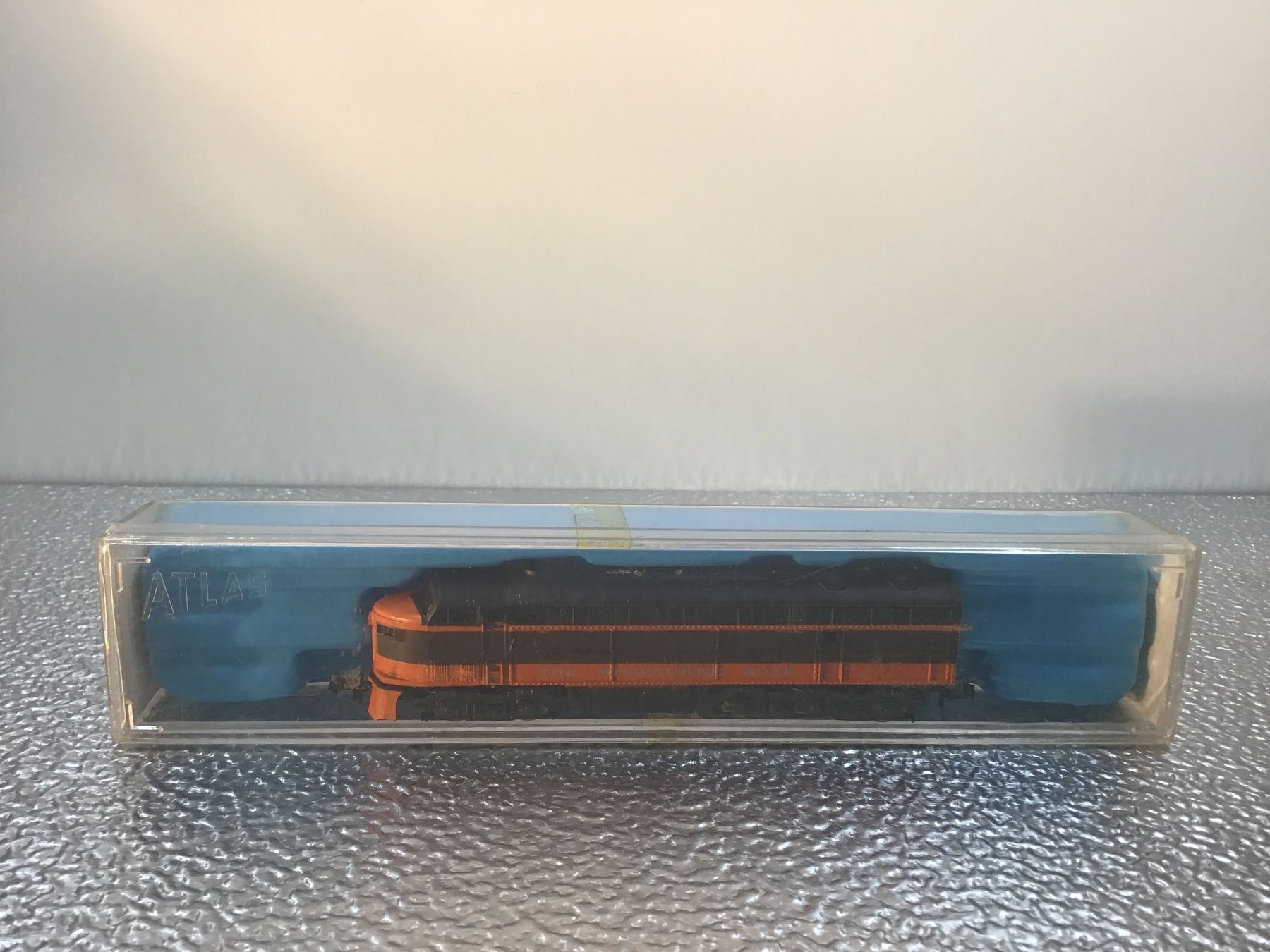 Modelleisenbahnen: ATLAS 2123 SPUR N – Gebraucht aus Männedorf von Modelle-aller-Art 4