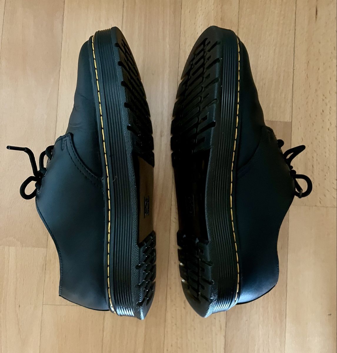 Dr. Martens Scarpe da uomo: Dr. Martens Brookline Lo – Nuovo (secondo la descrizione) da Schaffhausen venduto da Quadrophenia27 1