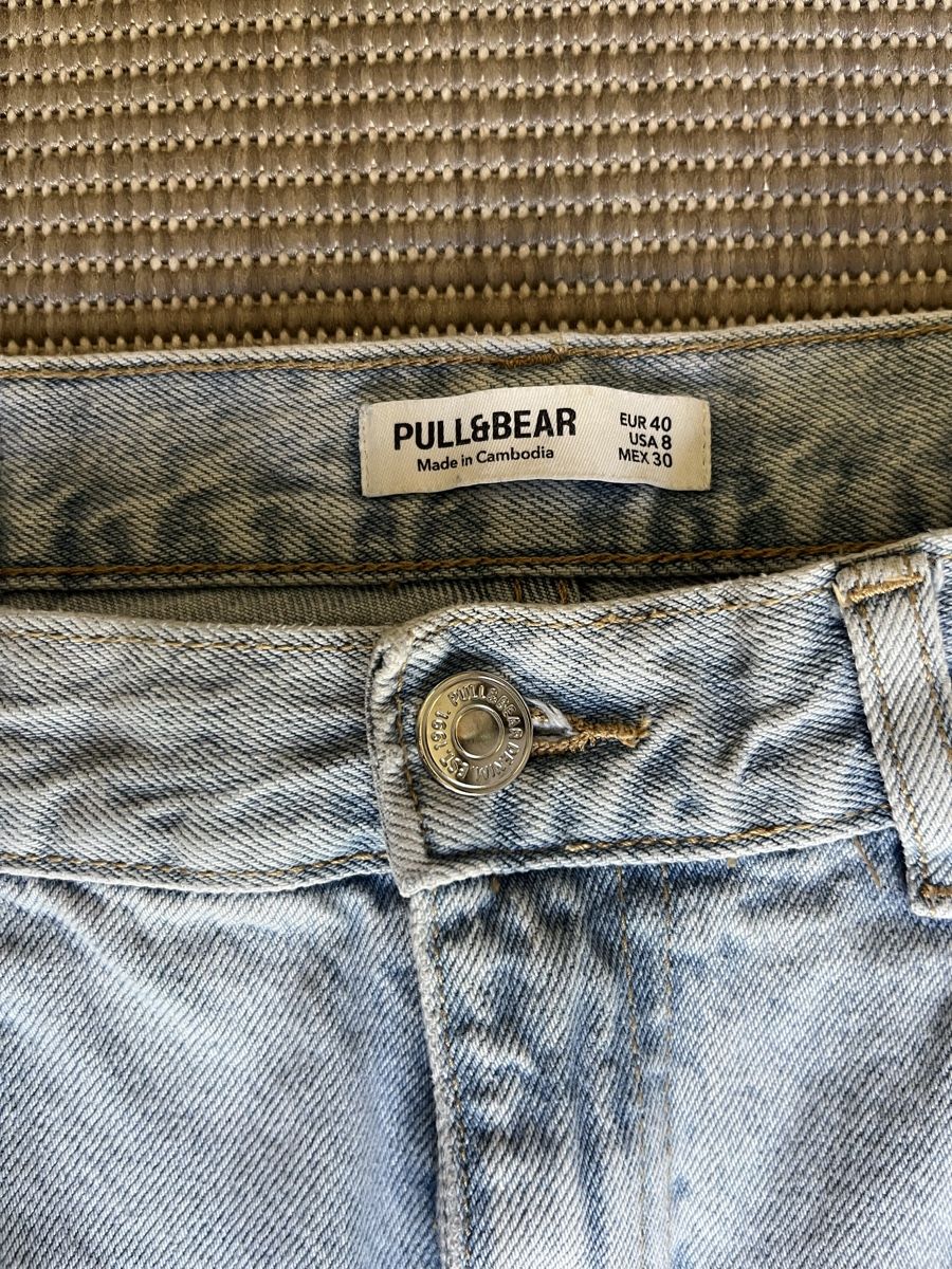 Pull&Bear Jeans: Jeans Pull&Bear bleu clair T 38-40, Coupe Mom – Usato da Hauterive NE venduto da Lipal 2