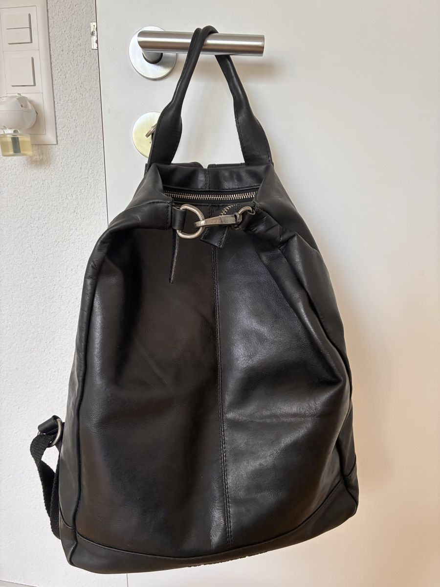 Zaini: Damenrucksack schwarz Naturleder – Usato da Luzern venduto da Elvise01 1