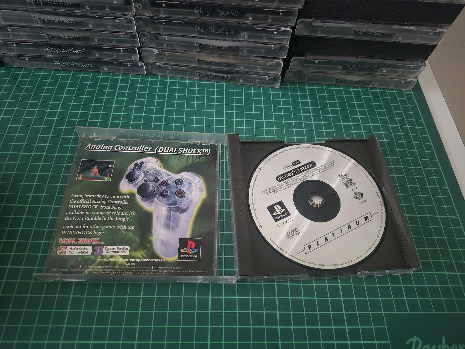 Sony Spiele: Disney's Tarzan Platinum PS1 - PAL Swiss Version Mint! – Gebraucht aus Meyrin von Retro-GZ 1
