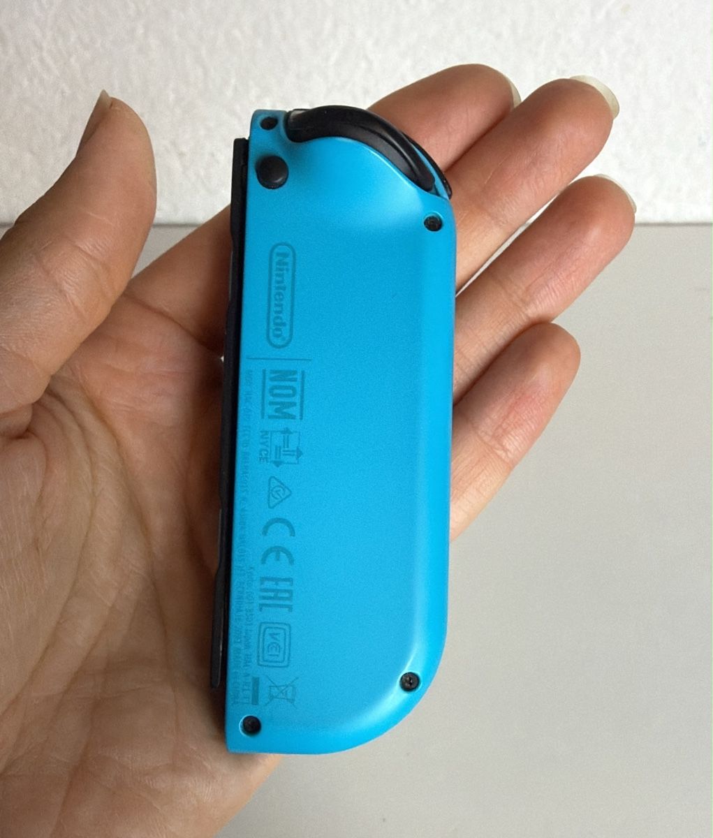 Nintendo Manettes: Nintendo Switch Joy-Con Controller Blue – Défectueux à Ehrendingen par bubulence 1