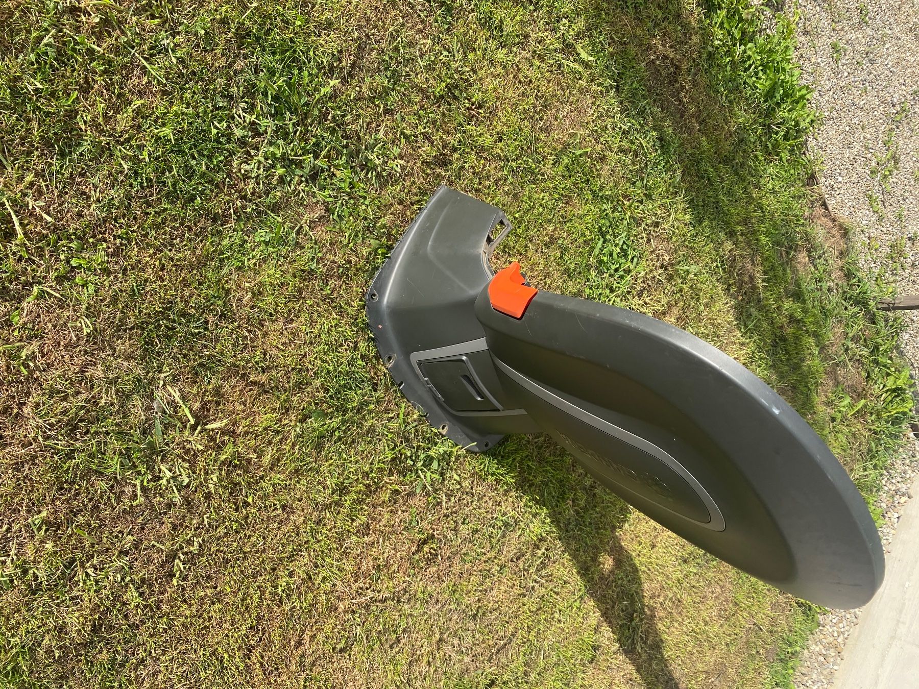Husqvarna Rasenmäher: Mähroboter Abdeckung gebraucht Gardena – Gebraucht aus Olten von coucou477 1