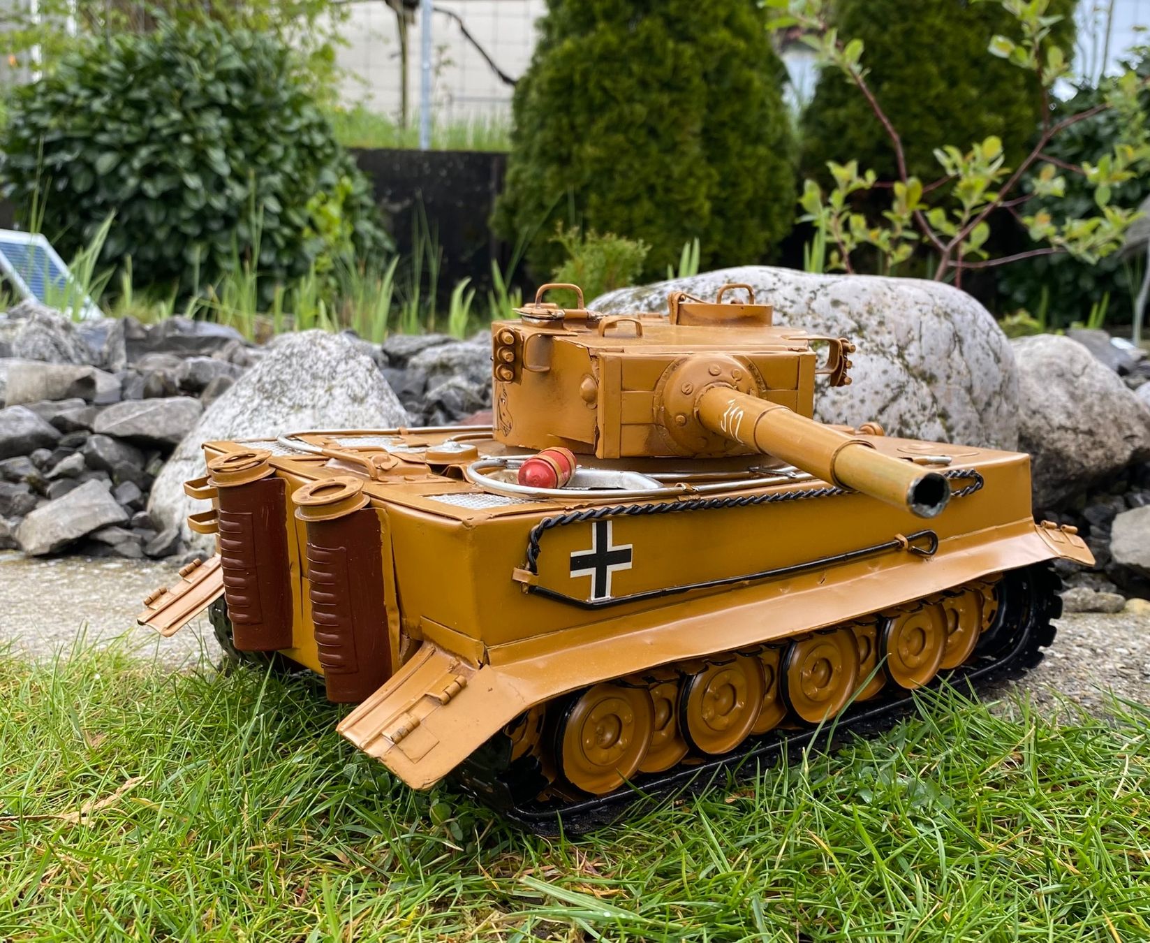 Kit di modellismo & Modellini statici: Panzer Tiger VI aus Blech – Nuovo (secondo la descrizione) da Langendorf venduto da Blechfahrzeuge 3