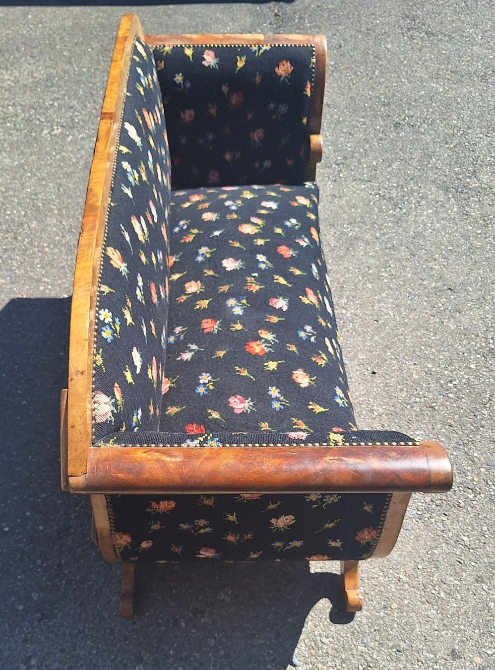Sofas: Antikes Sofa mit Blumenmuster Biedermeierstil – D'occasion à Weinfelden par JoeBaer 1