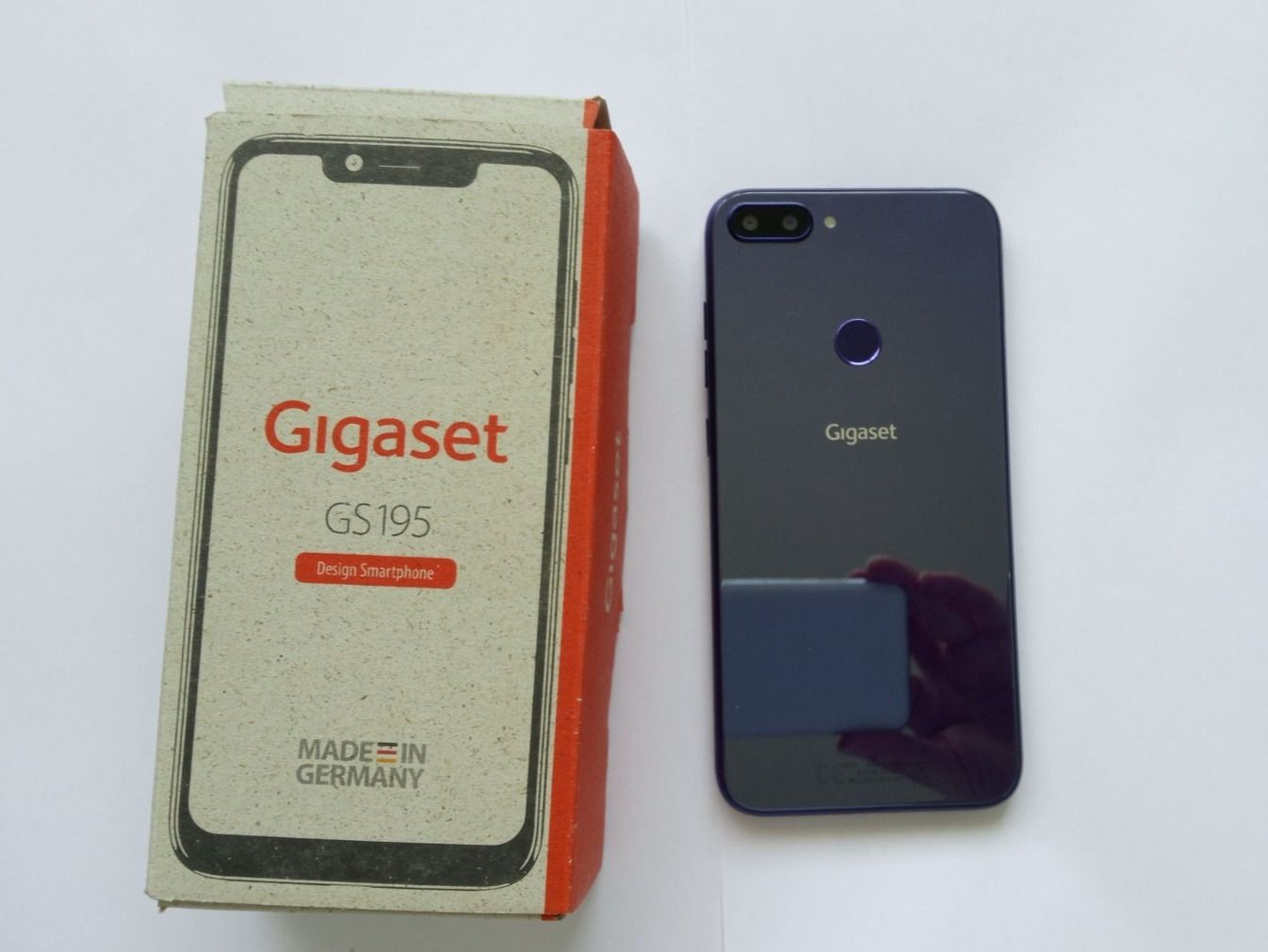 Gigaset Telefoni cellulari / Smartphones: Smartphone Gigaset GS195 – Nuovo (secondo la descrizione) da Pfungen venduto da pegbob