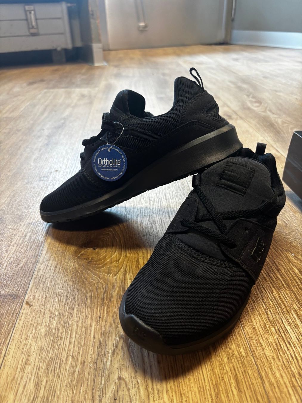 DC shoes Chaussures hommes: DC shoes. Grösse 38 Mod. Men Heathrow. Neu – Neuf (Voir description) à Thusis par Strimer0 1