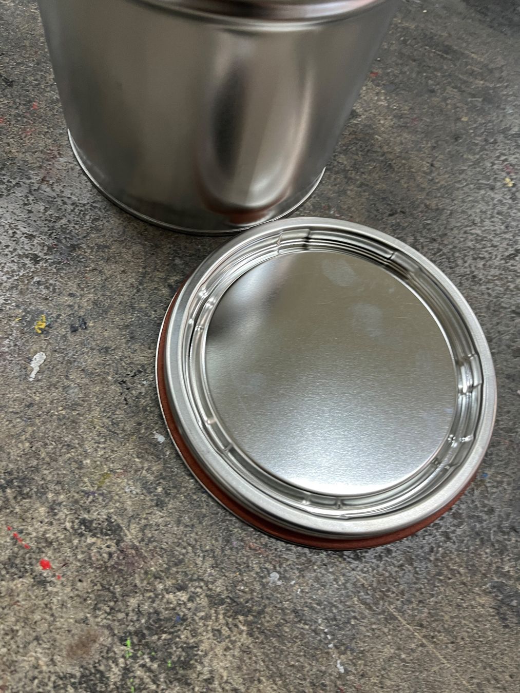 Altro per la casa: Metalleimer mit Deckel – Nuovo e nell'imballaggio originale da winterthur venduto da tatort1 1