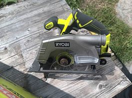 Sega circolare Ryobi a batteria