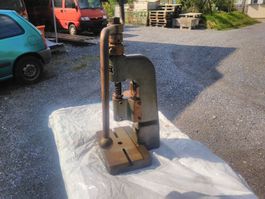 Presse-Handspindelpresse-Luthy