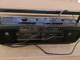 radio-cassette portable ancien pour collection, exposition
