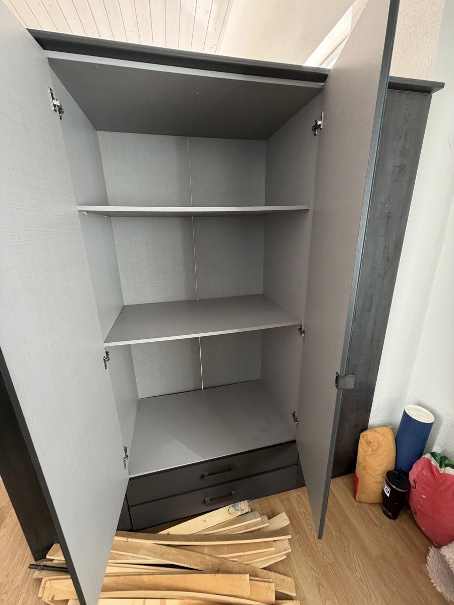 Guardaroba: Kleiderschrank – Usato da Zürich venduto da Elias20sp 1