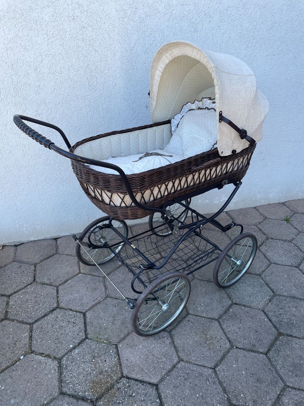 Carrozzine: Kinderwagen Jg. 1984 – Usato da Walliswil b.Wangen venduto da Stockente33 4