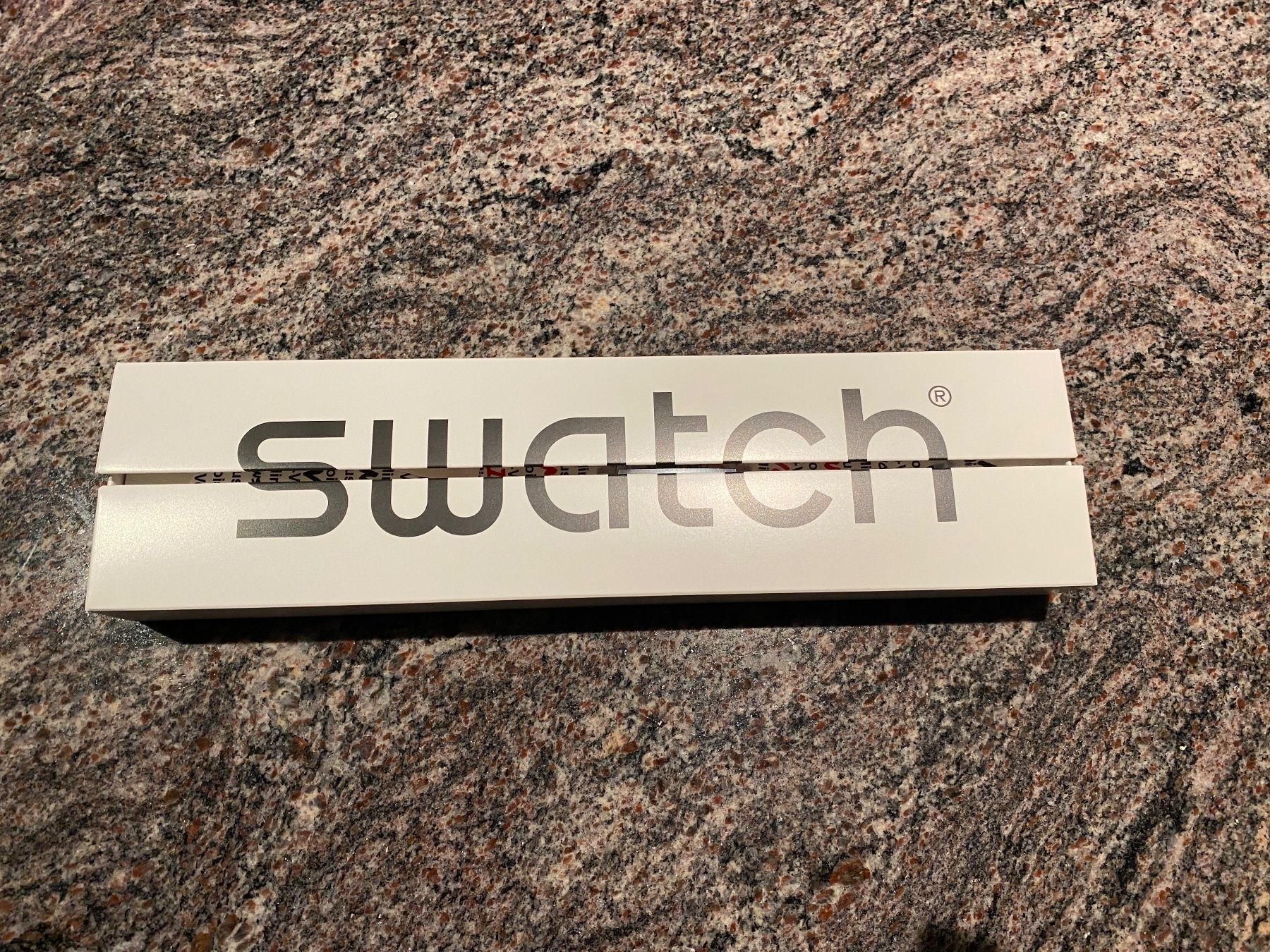 Swatch Orologi: Swatch Aktionärsuhr 2026 – Nuovo e nell'imballaggio originale da Luzern venduto da Sommer_26 1