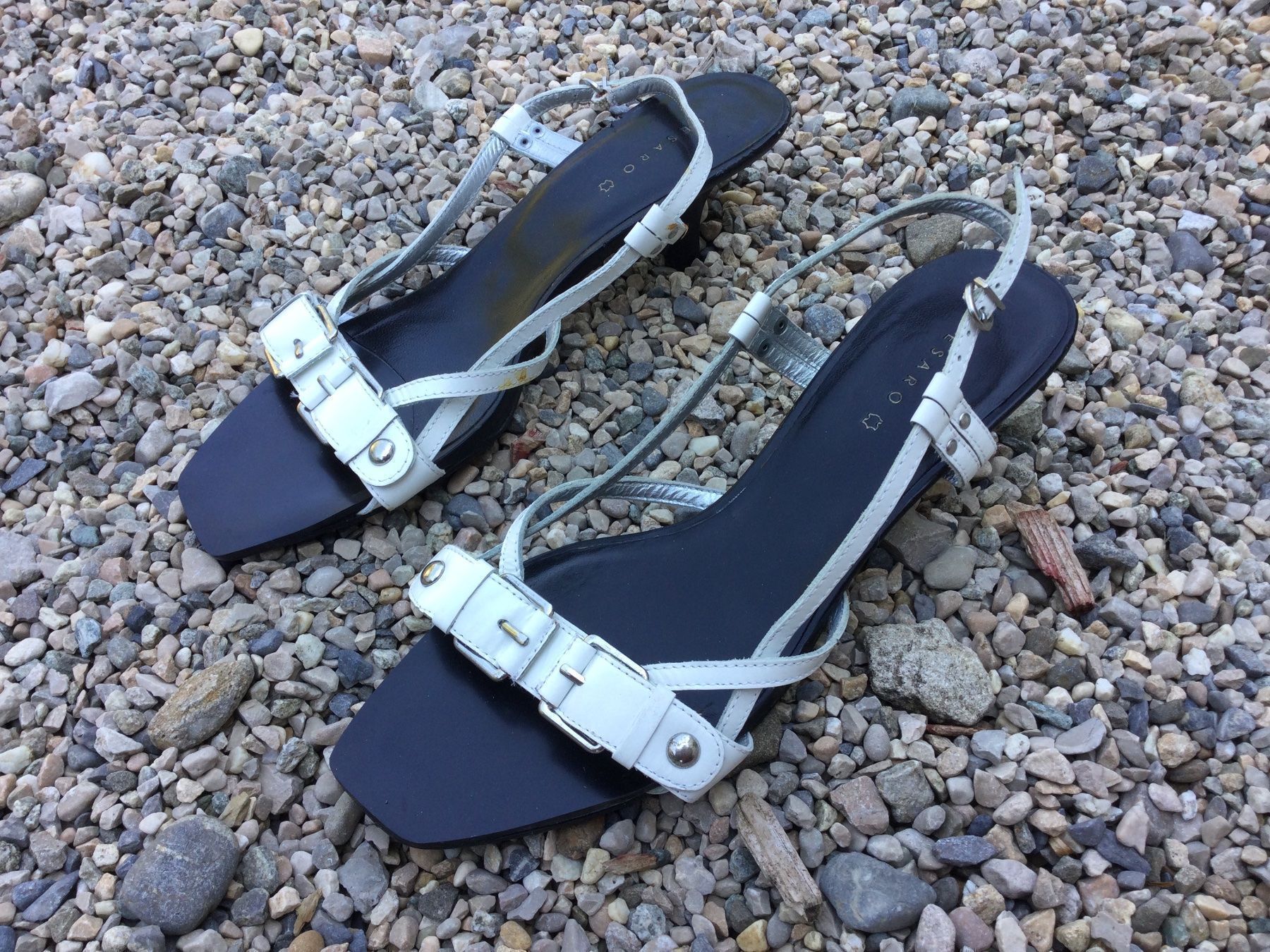 Scarpe da donna: Sandalettes blanches CUIR PESARO NEUF – Nuovo (secondo la descrizione) da Agiez venduto da chouchanelle 1