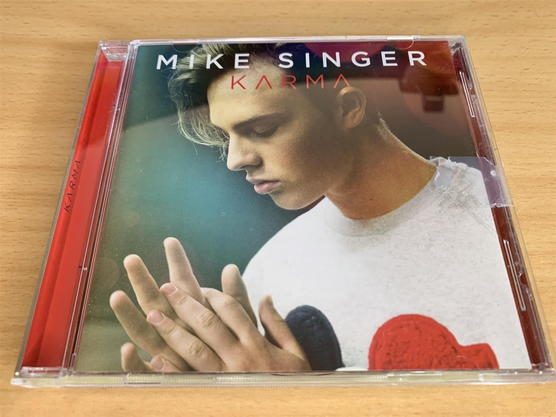 CD: Mike Singer – Karma – Usato da Rikon im Tösstal venduto da Alpenmutz