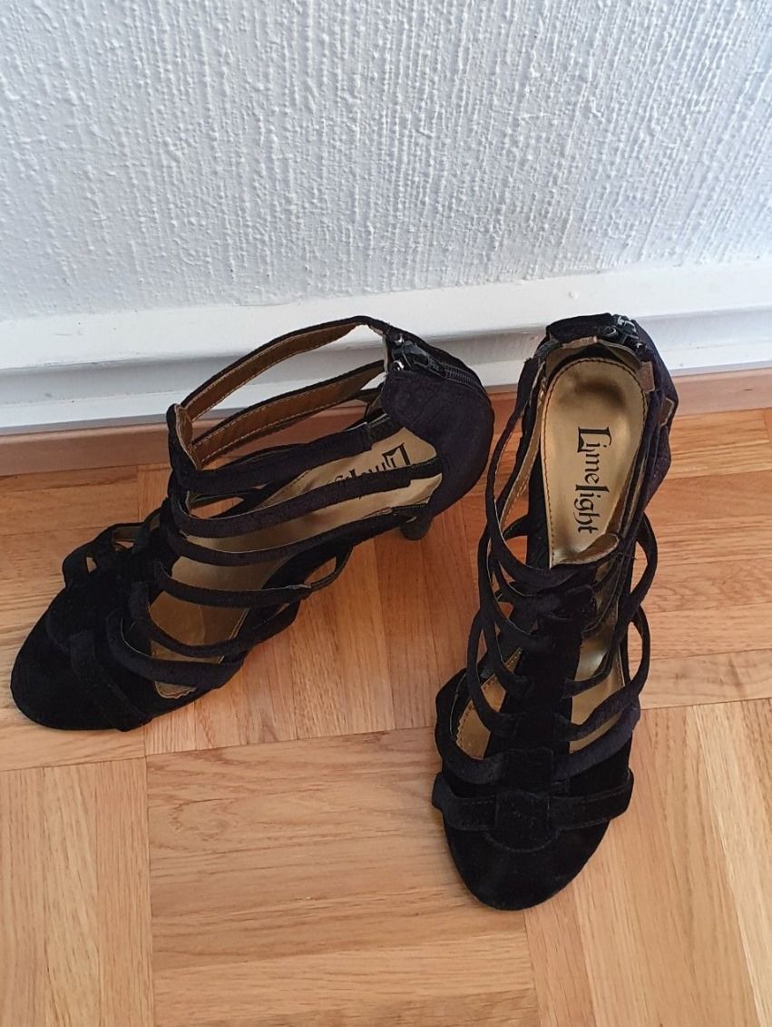 Scarpe da donna: Chaussures ouverte à Talons  velours – Nuovo (secondo la descrizione) da Prilly venduto da RoDyRe 2
