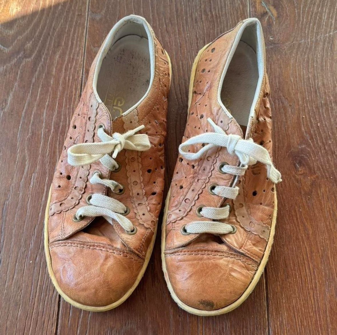 Rieker Scarpe da uomo: rieker hell braune leder sneaker mit muster – Usato da Brig venduto da hanasm22