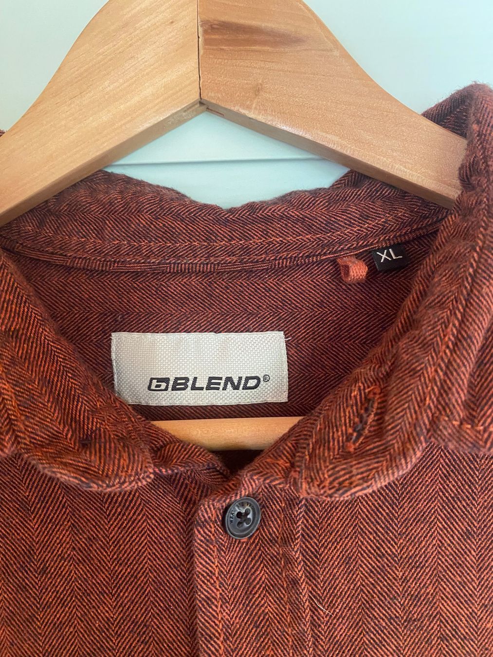 Hemden: Herren Hemd BLEND rot XL – Gebraucht aus Ins von ret_56g2 2