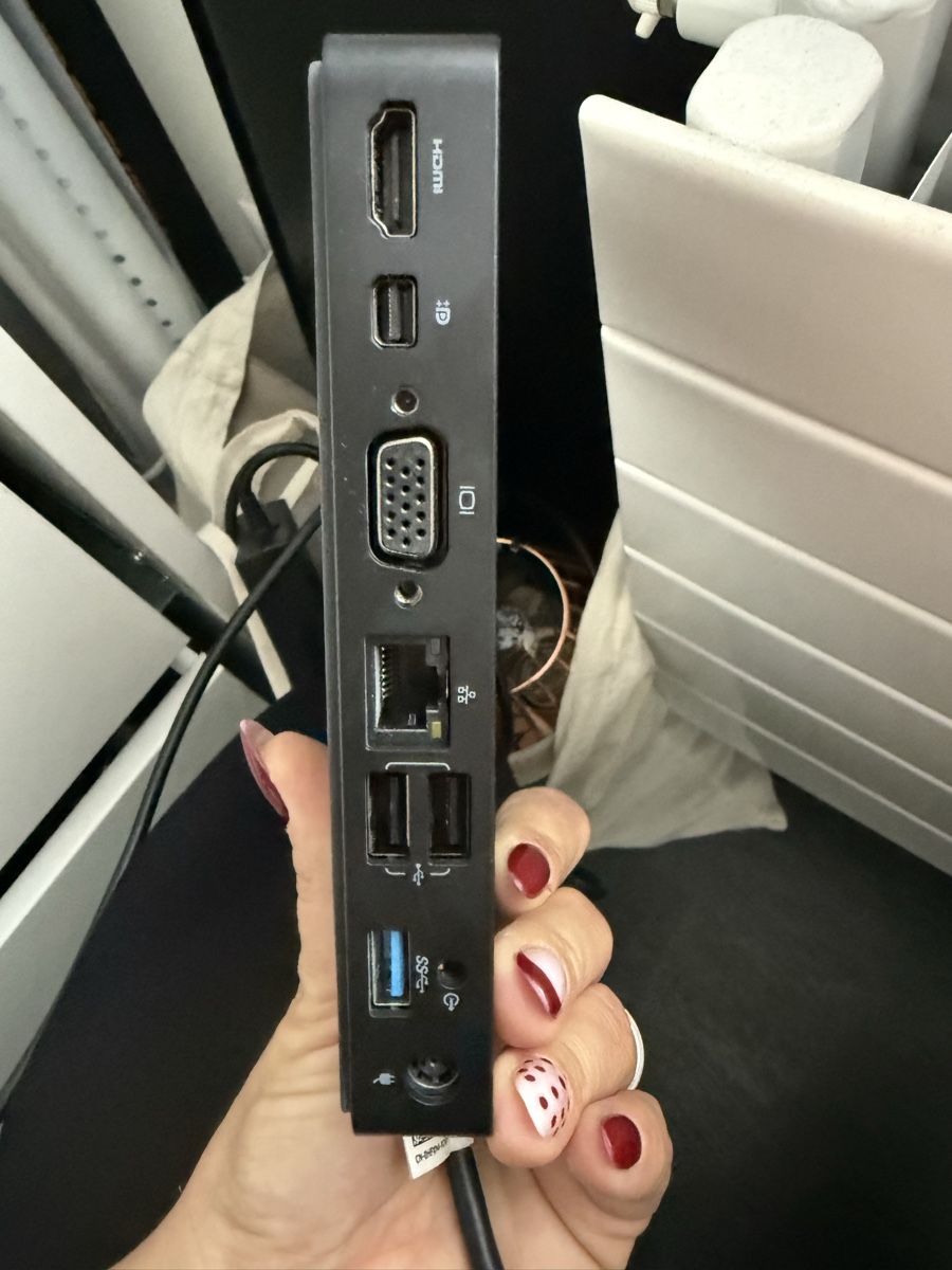 Dell Docking station: Dell WD15 Dockingstation – Usato da Boswil venduto da Tamara_Vanessa92 1