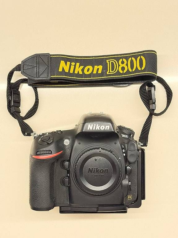 Nikon Fotocamera: Nikon D800 – Usato da Zürich venduto da ussady