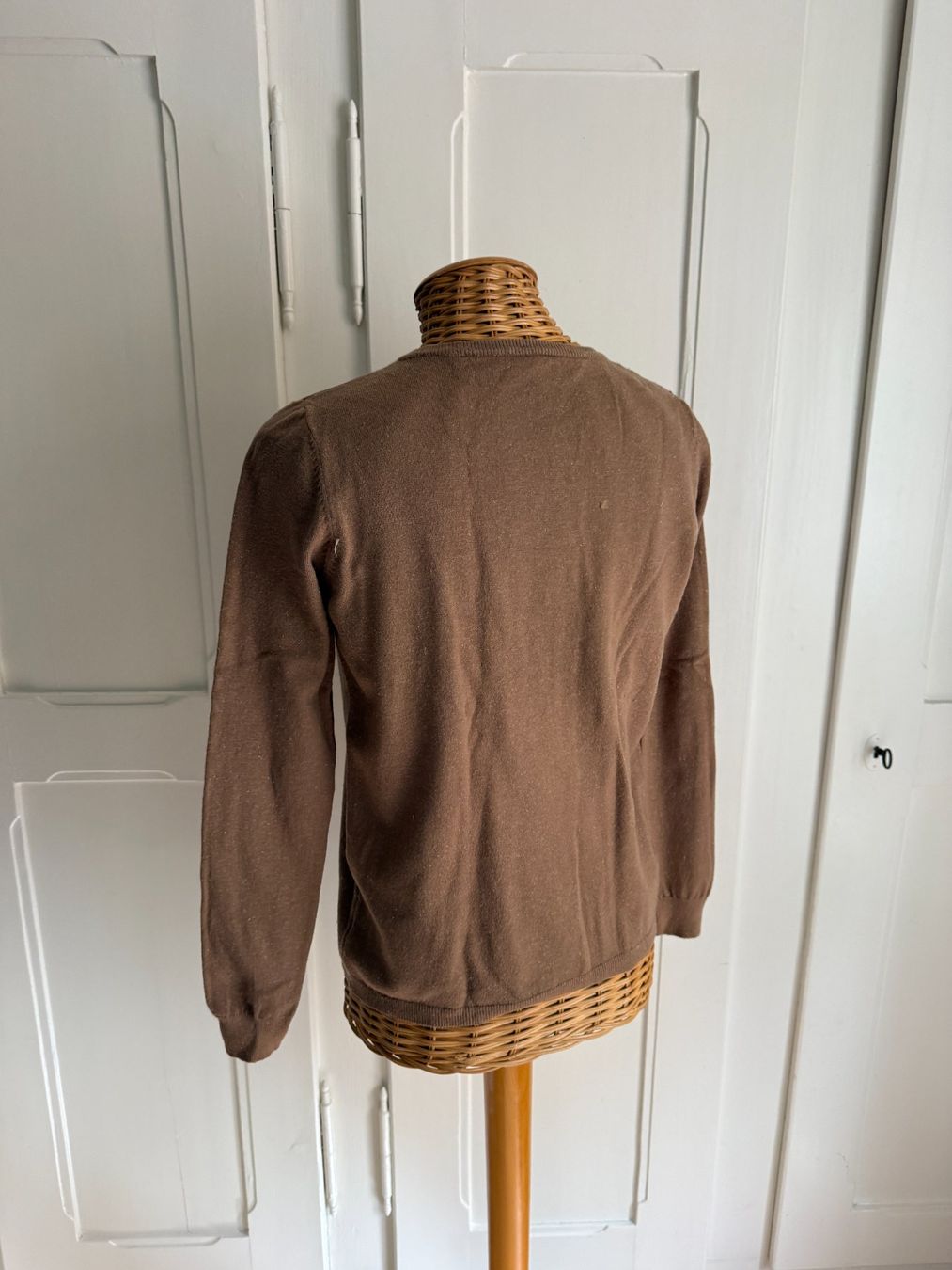 Anouk Giacche: ANOUK - Feinstrick Cardigan hellbraun M – Usato da Zürich venduto da Diazaio 3