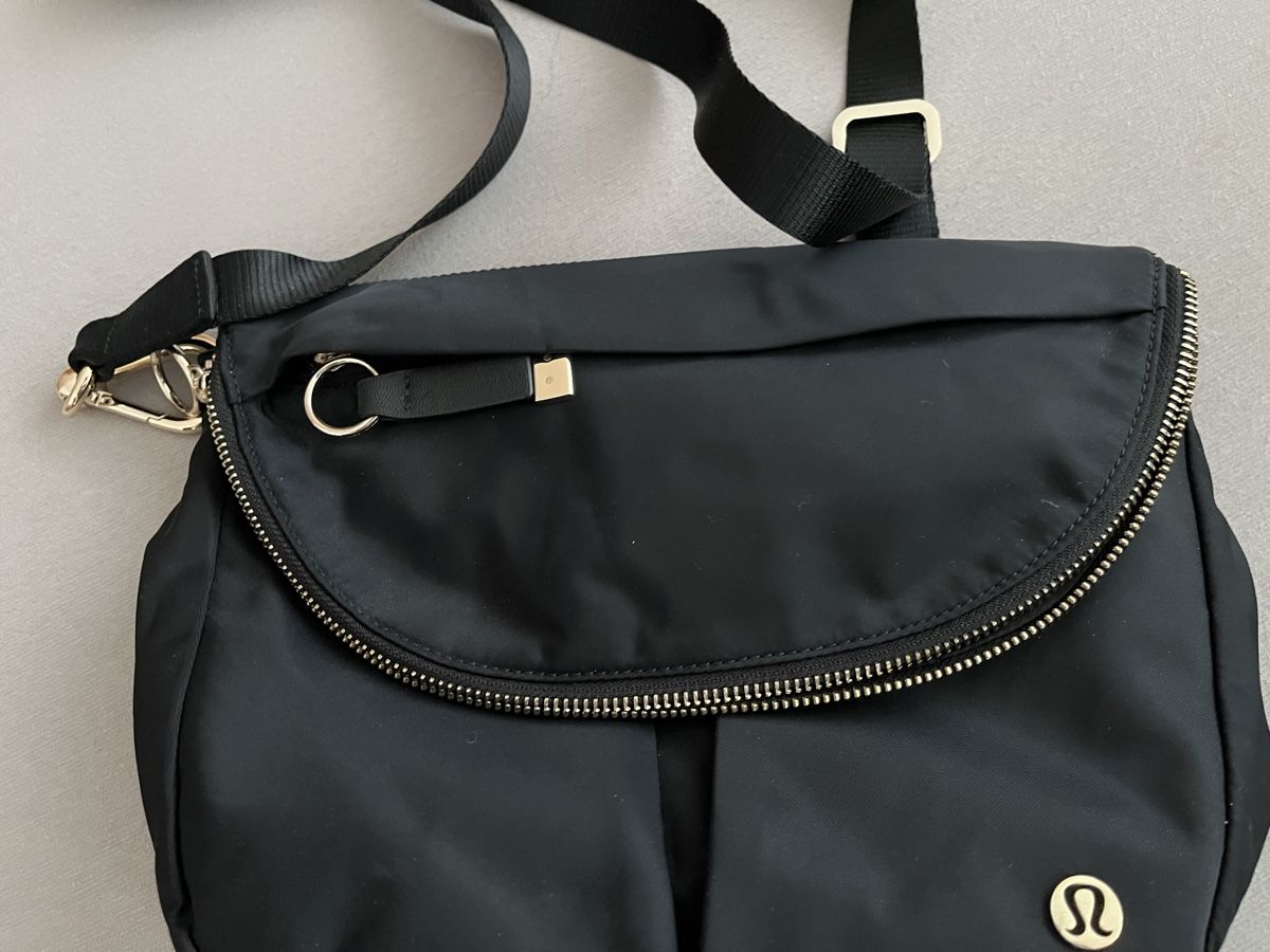 Lululemon Borse da donna: Sac à main Lululemon – Nuovo (secondo la descrizione) da St. Prex venduto da Nikolletta 2