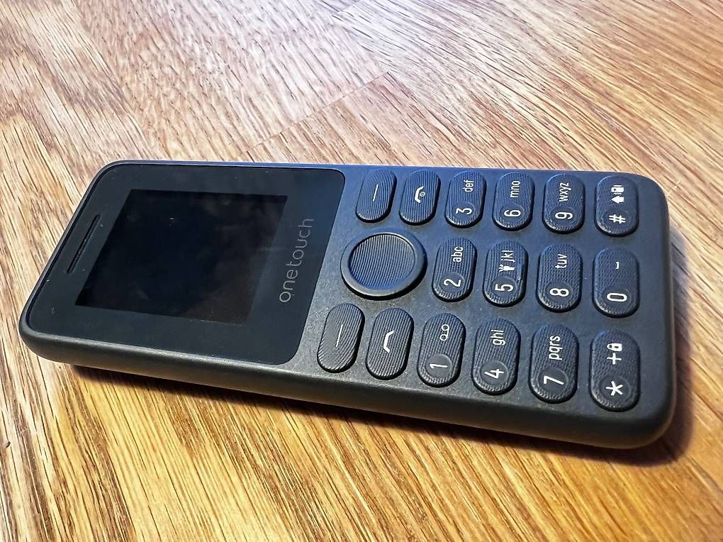 Telefoni cellulari / Smartphones: Cellulare 4G dualSIM – Usato da Cadro venduto da vitorobbiani