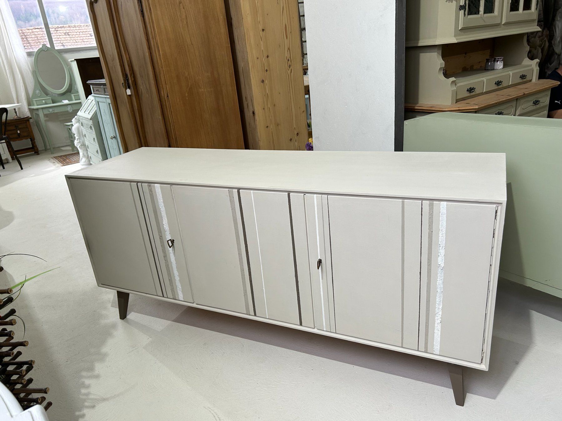 Pfister Cassettiere: Sideboard Midcentury Buffet Kommode "Winteraktion" börnie's – Usato da Dottikon venduto da beni1204