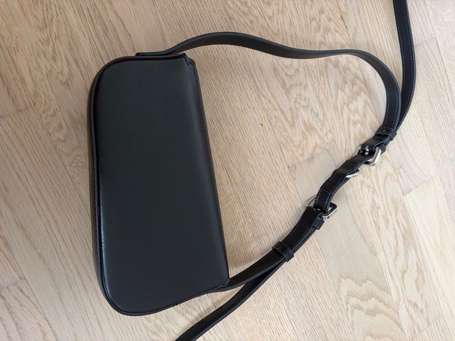 Zara Borse da donna: Schlichte, Braune Schultertasche, neuwertig, klein & fein – Nuovo (secondo la descrizione) da Hettlingen venduto da blu_tb6z 3