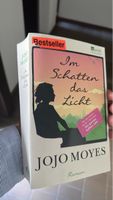 Buch "Im Schatten das Licht" Jojo Moyes gebraucht