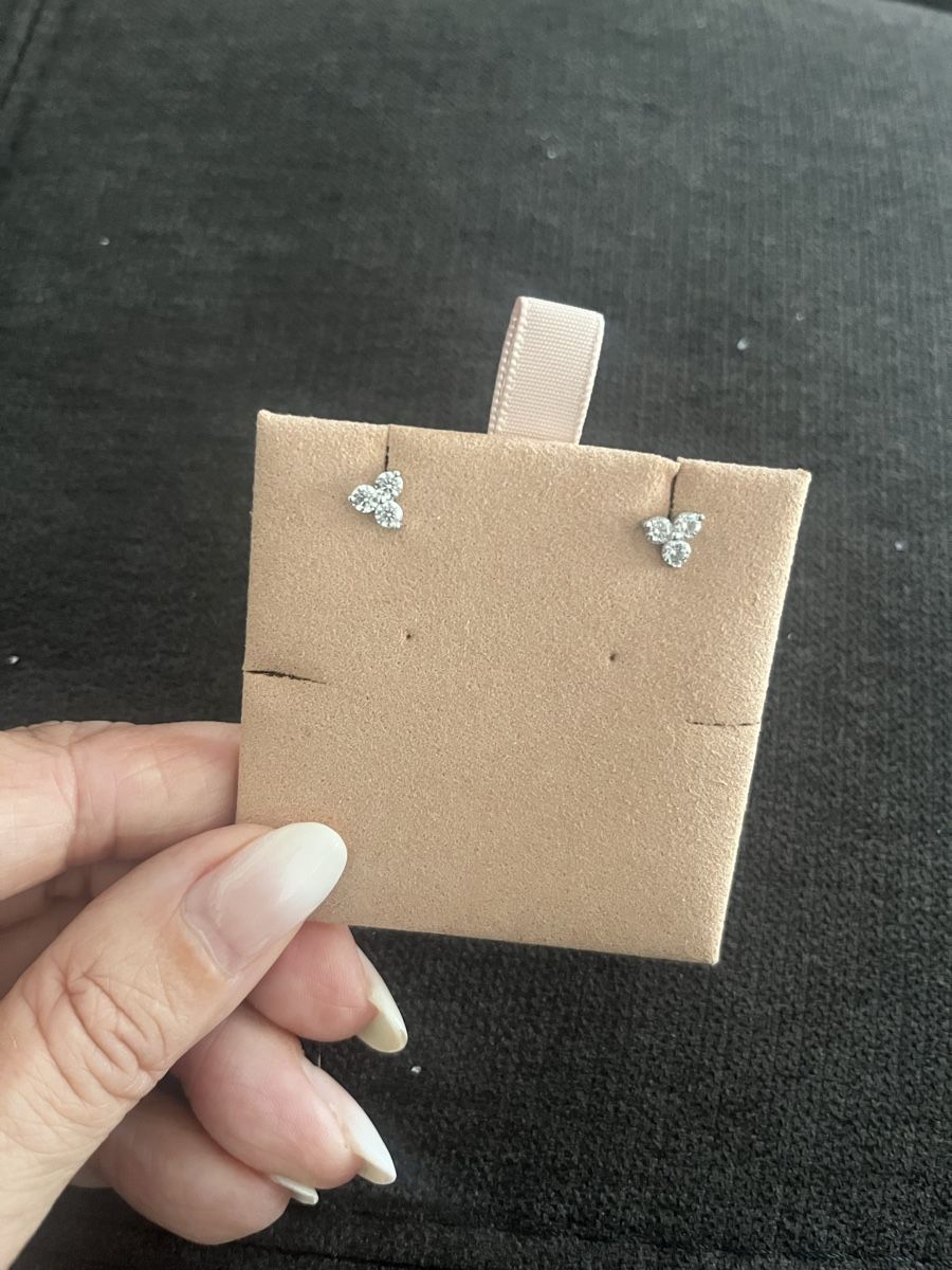 Boucles d'oreille: Boucles d oreilles argent  – Neuf (Voir description) à Fully par Sassa68