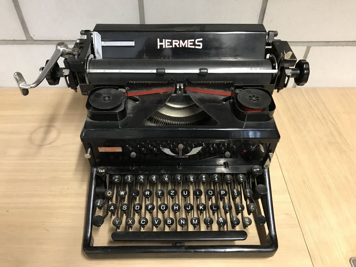 Macchine da scrivere: Schreibmaschine Hermes – Usato da Aathal-Seegräben venduto da Romeo8607 4