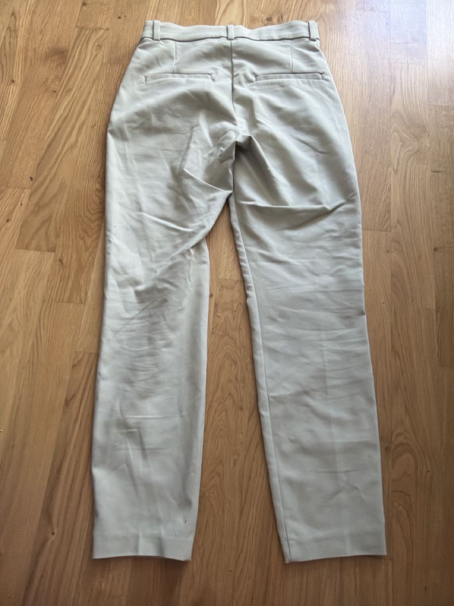 H&M Pantalons: Pantalon vert H&M  – D'occasion à Le Locle par Mayd_h 1