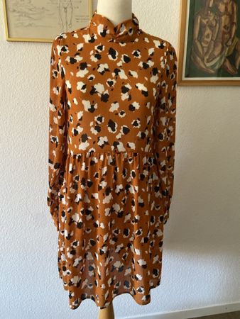 VILA Kleid, Grösse 34, Herbstliches Muster, Top Zustand!