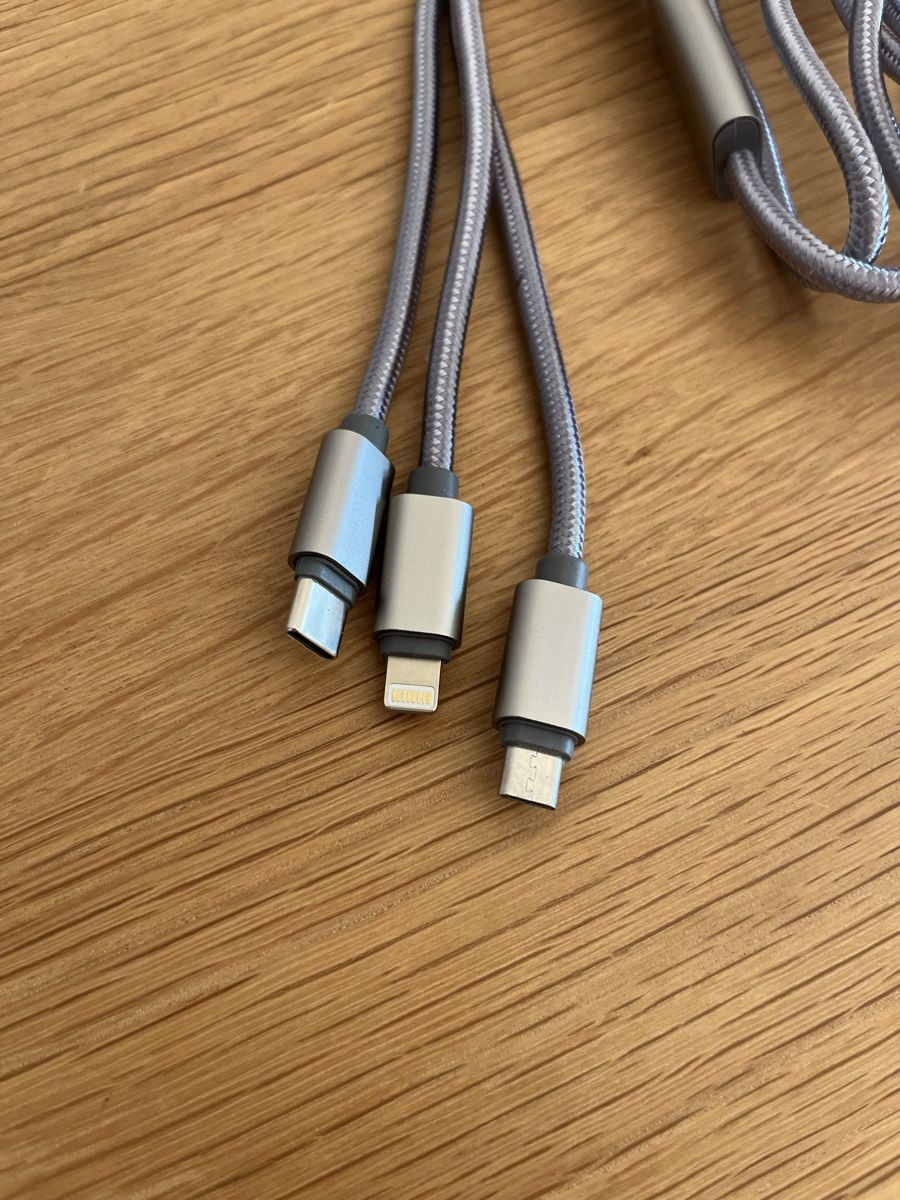 Caricabatterie: MAX MOBILE 6in1 Ladekabel USB-C Lightning Micro USB 1.2m neu – Nuovo (secondo la descrizione) da Luzern venduto da NOOOEELLE 2