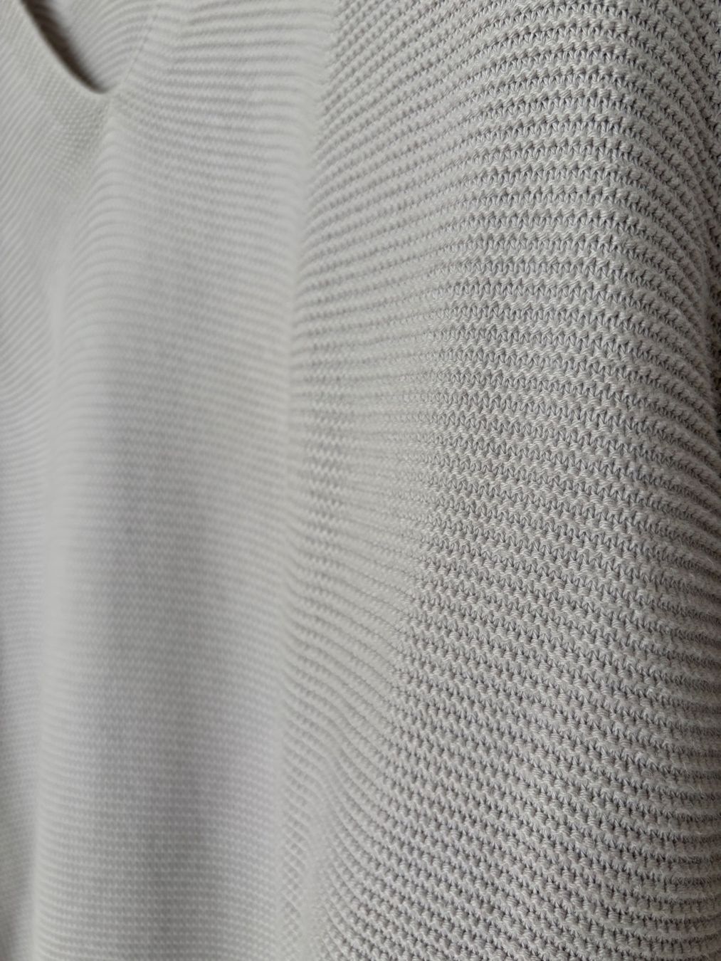 Uniqlo Maglioni & Felpe: Pull femme Uniqlo gris 100% coton - Taille L – Usato da Geneve venduto da Margot_22 9