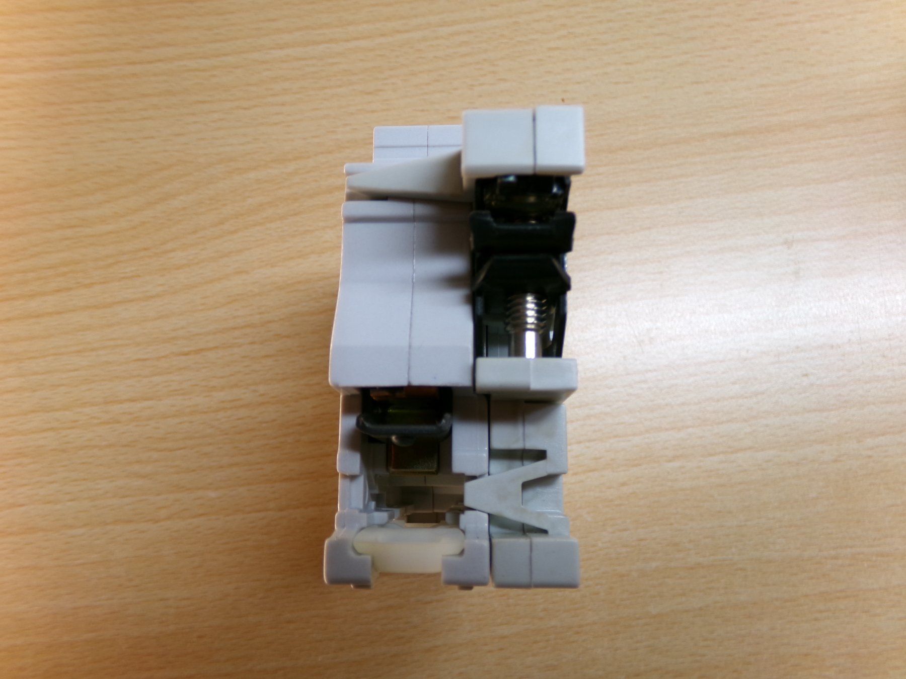 ABB Interrupteurs: LS B10 mit N-Trenner ABB-smissline – D'occasion à Hombrechtikon par HGK50 3